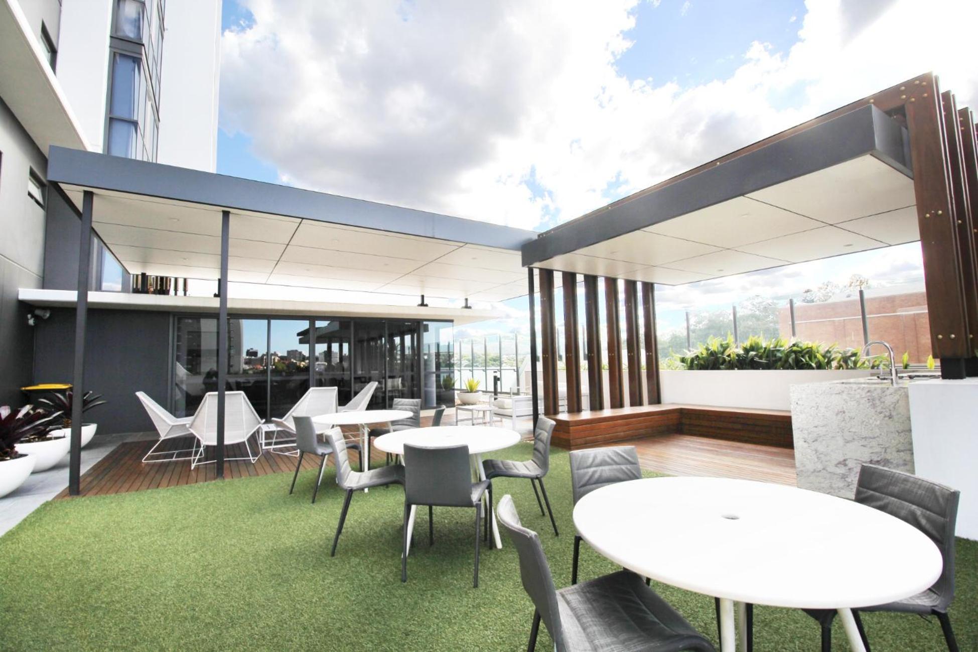 Hearty Milton Apartments Brisbane Exterior photo